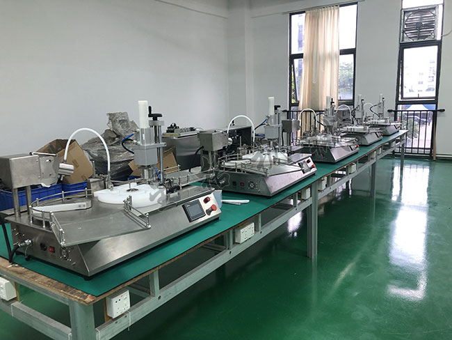 新品推荐:试剂盒灌装旋盖一体机(图1) 试剂盒灌装旋盖一体机