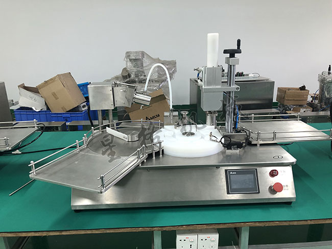 新品推荐:试剂盒灌装旋盖一体机(图2) 试剂盒灌装旋盖一体机