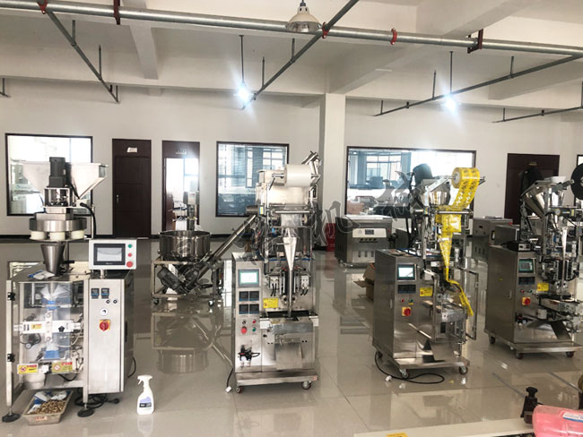 新品推荐:全自动蟹黄酱包装机(图1) 新品推荐:全自动蟹黄酱包装机(图1)