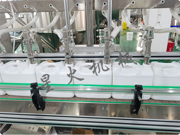  自动化防冻液灌装机械作业时温度过高怎么办(图2)