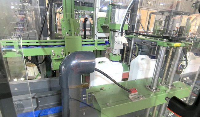 新品线落成!广州星火实现机油润滑油智能化称重灌装(图2) 新品线落成!广州星火实现机油润滑油智能化称重灌装(图2)